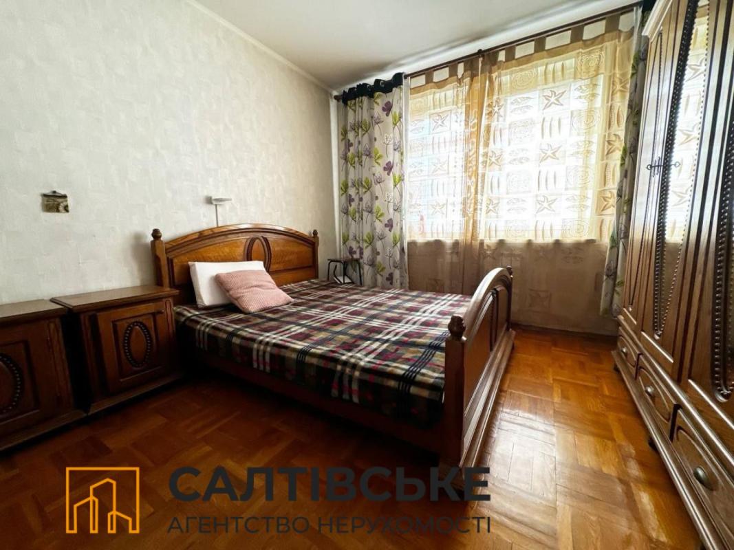 Sale 3 bedroom-(s) apartment 69 sq. m., Akademika Pavlova Street 142в