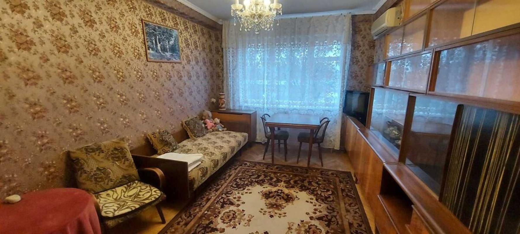 Sale 3 bedroom-(s) apartment 61 sq. m., Vidradnyi Avenue 40