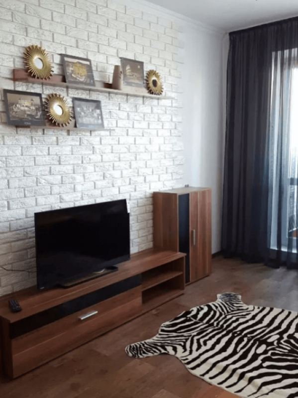 Long term rent 3 bedroom-(s) apartment Akademika Lyapunova Street 9