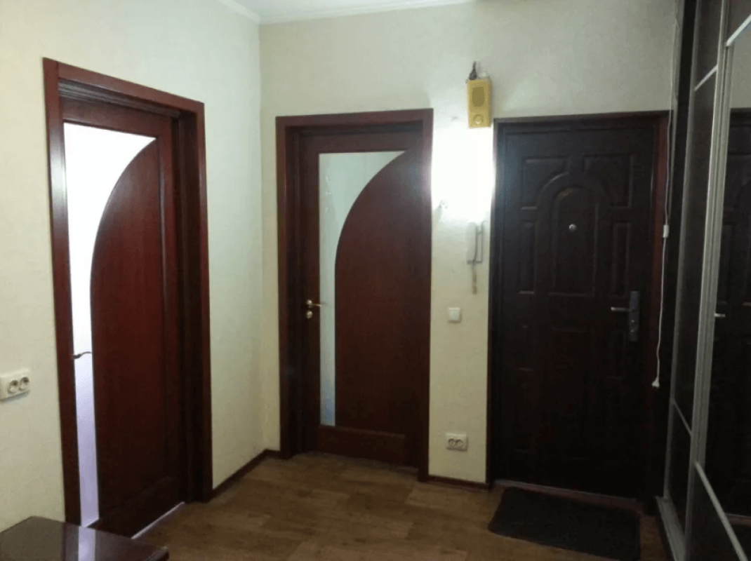 Long term rent 3 bedroom-(s) apartment Akademika Lyapunova Street 9