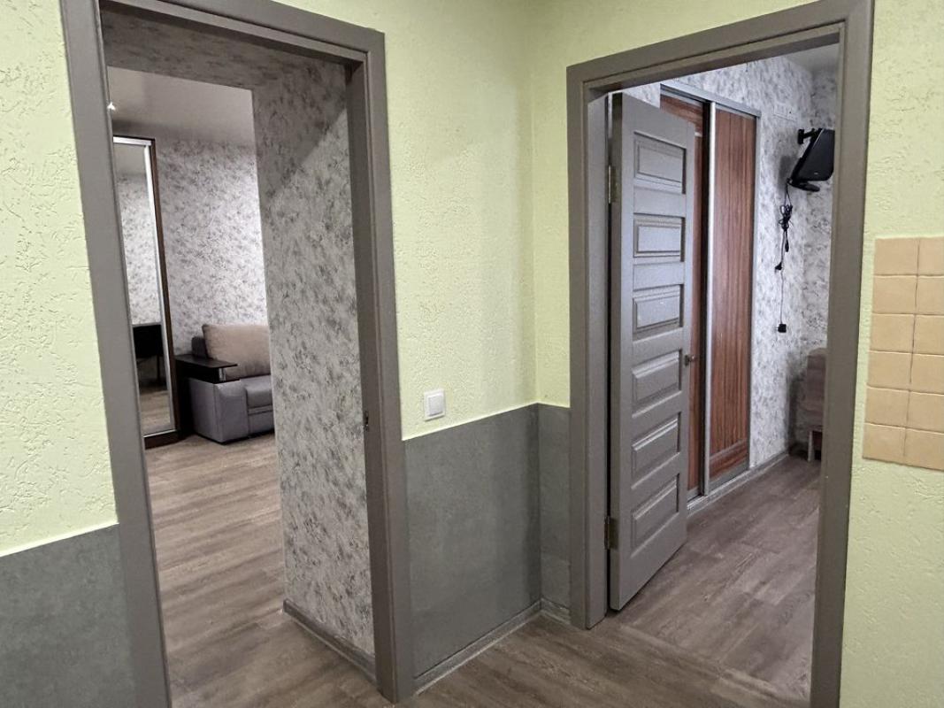 Sale 2 bedroom-(s) apartment 44 sq. m., Kuznechna Street 32