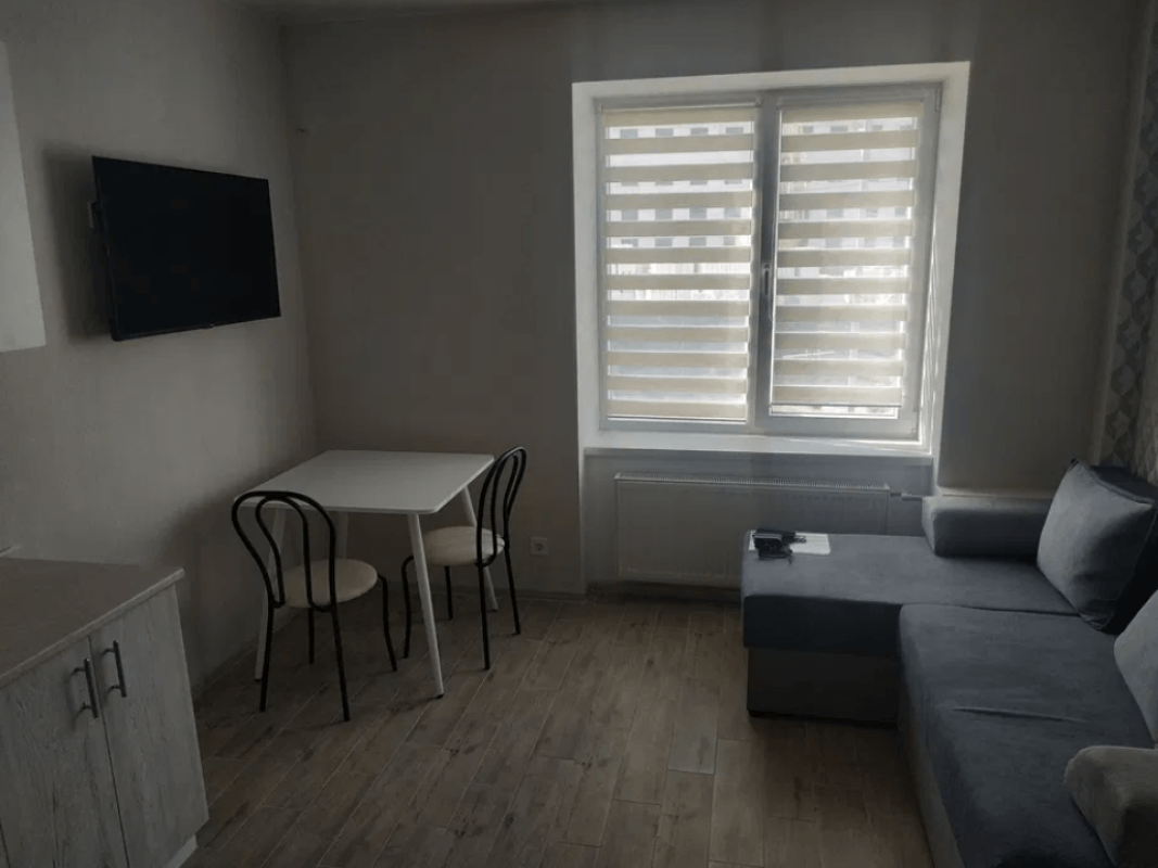 Long term rent 1 bedroom-(s) apartment Vesela Street