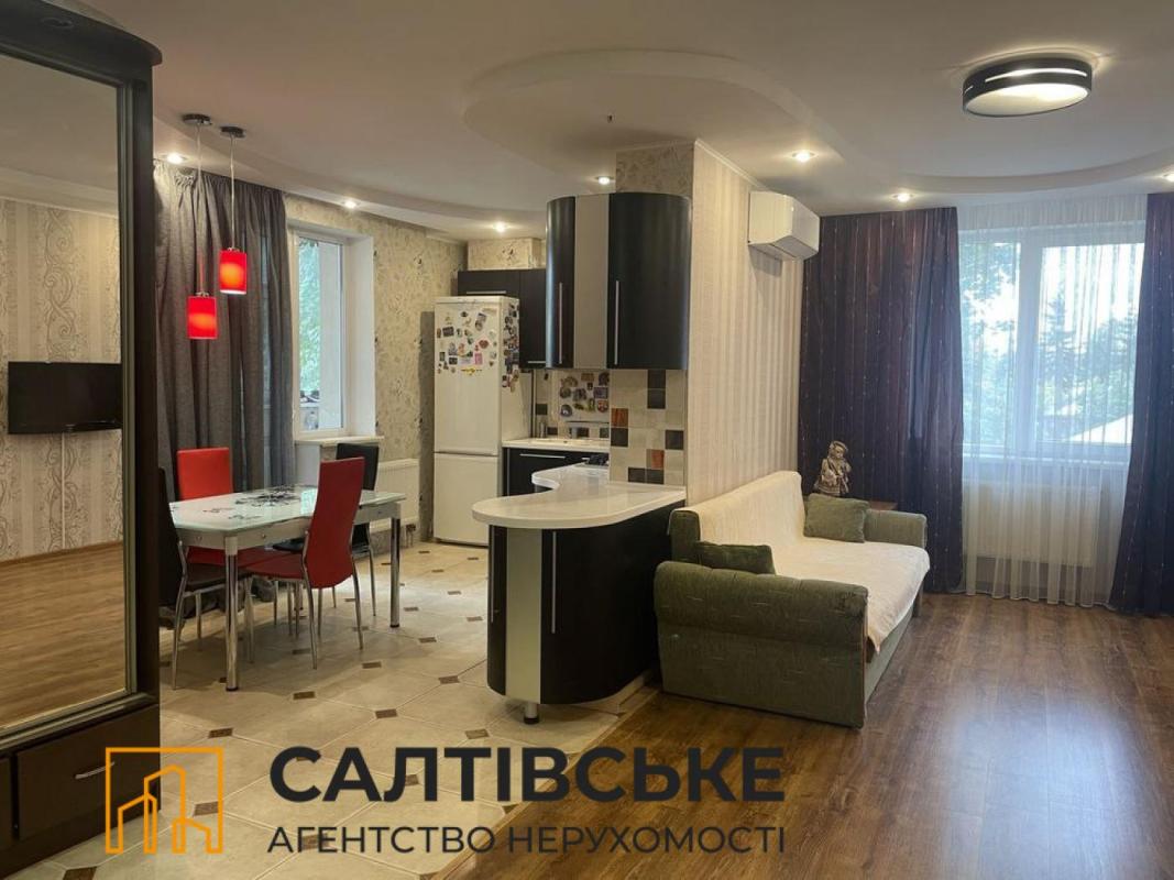 Продаж 3 кімнатної квартири 82 кв. м, Салтівське шосе 73г