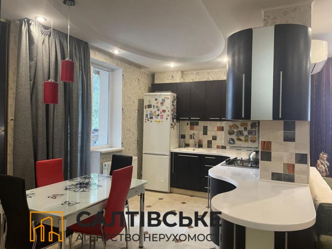 Продаж 3 кімнатної квартири 82 кв. м, Салтівське шосе 73г