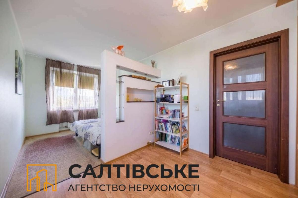 Продаж 3 кімнатної квартири 67 кв. м, Академіка Павлова вул. 160г