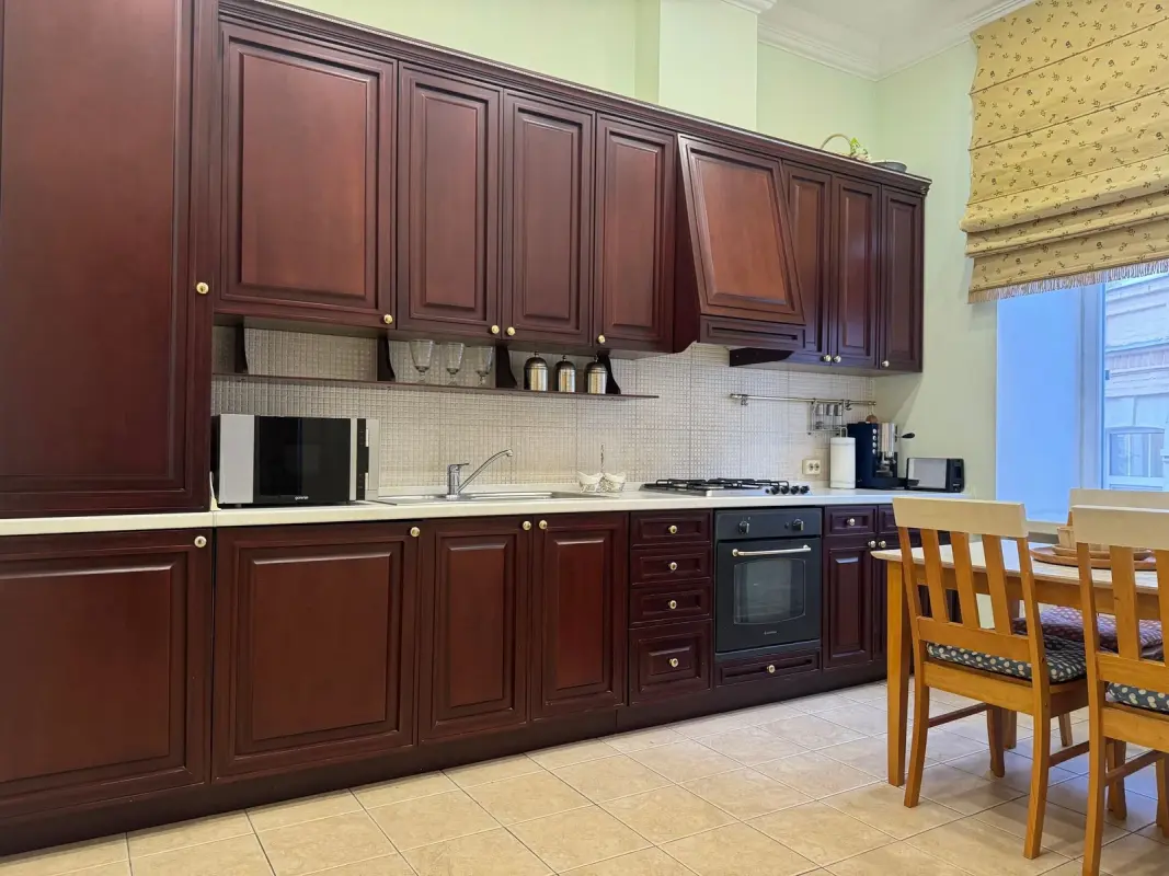 Apartment for rent - Andriivskyi Descent 2б