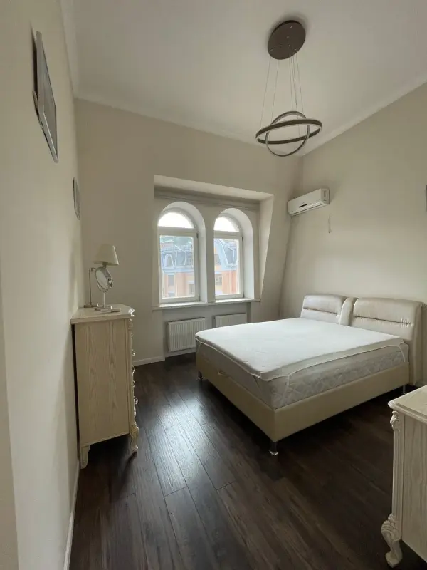 Apartment for rent - Vozdvyzhenska Street 34