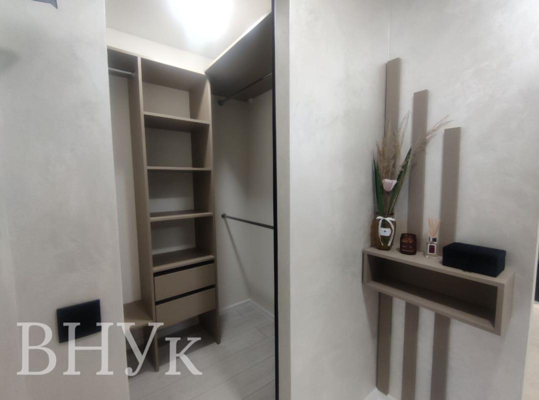 Sale 3 bedroom-(s) apartment 61 sq. m., Kyivska Street