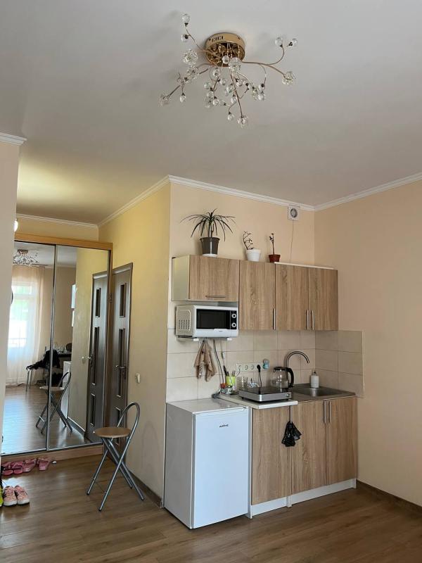 Long term rent 1 bedroom-(s) apartment Kontorska street (Chervonozhovtneva Street) 15