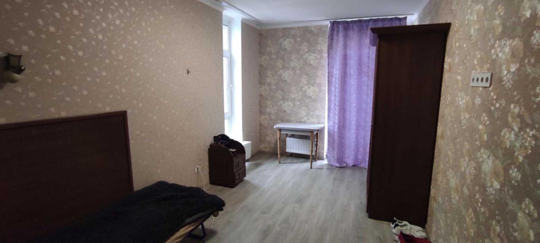 Продаж 3 кімнатної квартири 88 кв. м, Регенераторна вул.