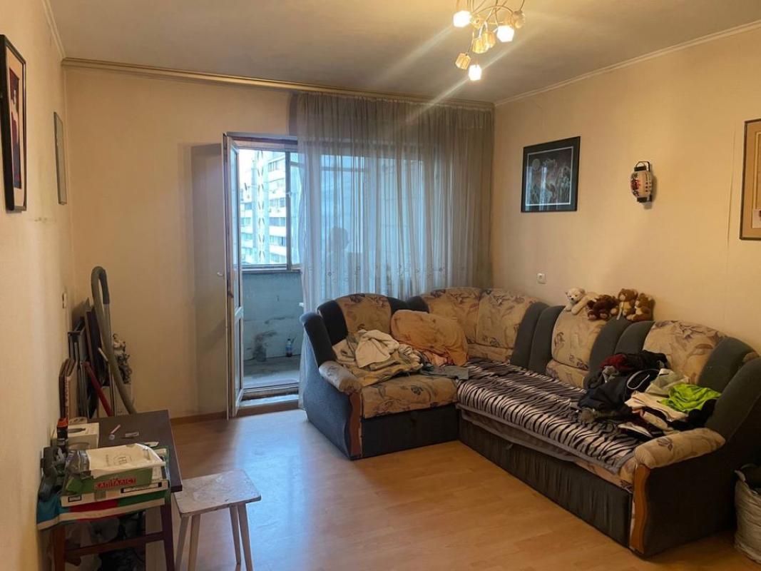 Продаж 2 кімнатної квартири 61 кв. м, Петра Григоренка просп. 36