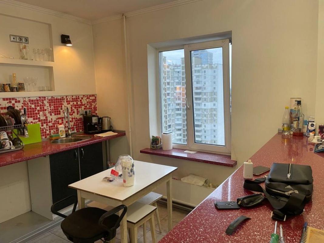 Продаж 2 кімнатної квартири 61 кв. м, Петра Григоренка просп. 36