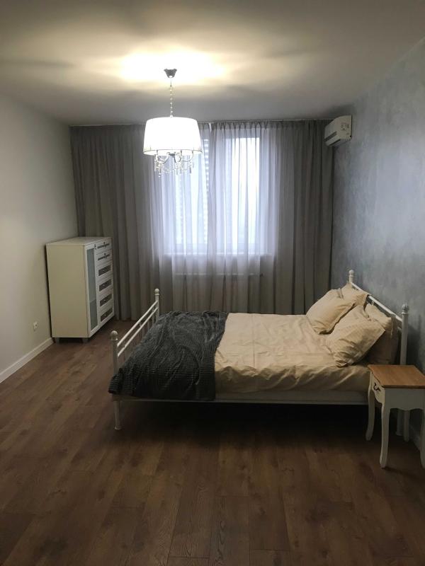 Sale 3 bedroom-(s) apartment 142 sq. m., Kniazhyi Zaton Street 21