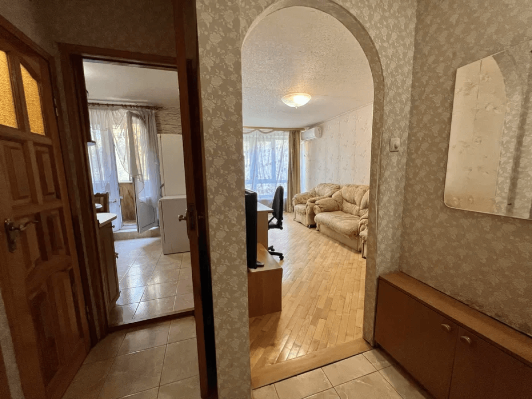 Sale 1 bedroom-(s) apartment 34 sq. m., Akademika Zabolotnoho Street 128