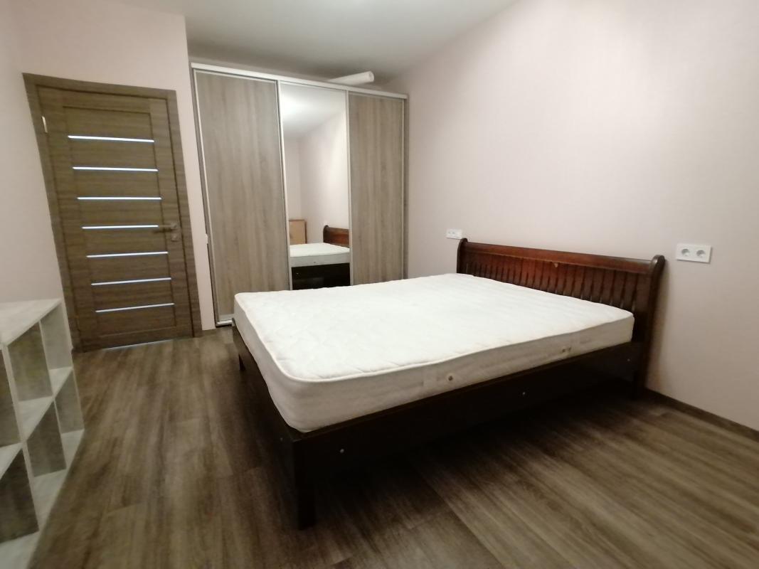 Long term rent 1 bedroom-(s) apartment Iskrynsky Lane 19б