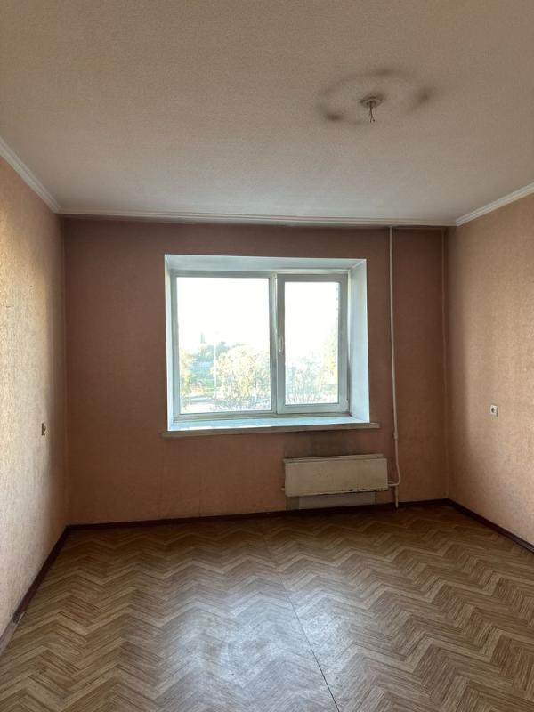 Sale 3 bedroom-(s) apartment 77 sq. m., Kharkivske Road 58