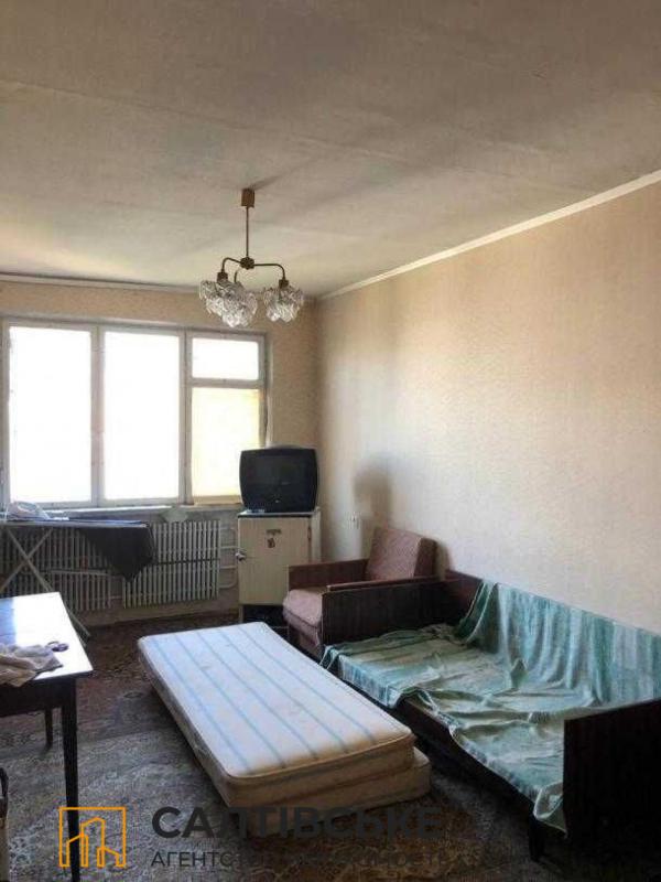 Продаж 3 кімнатної квартири 64 кв. м, Валентинівська вул. (Блюхера) 26а