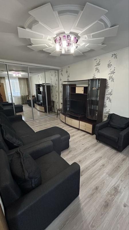 Long term rent 2 bedroom-(s) apartment Valentynivska street 26а