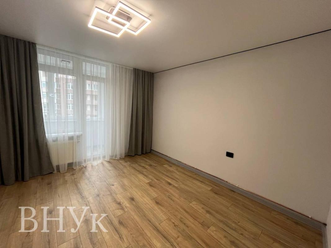 Продаж 3 кімнатної квартири 57 кв. м, Київська вул.