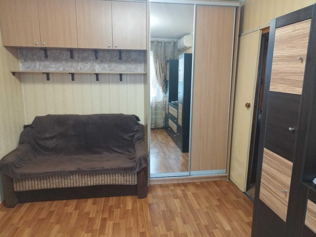 Long term rent 1 bedroom-(s) apartment Valentynivska street 13