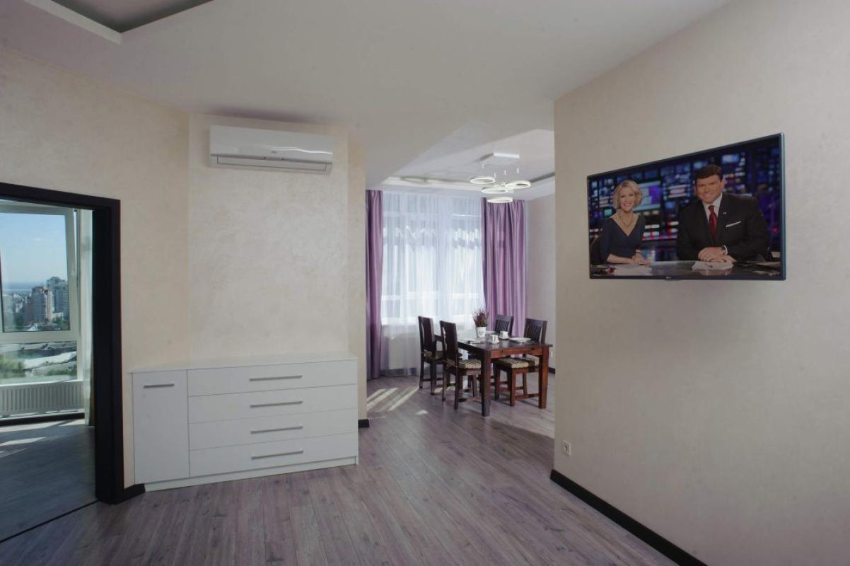 Long term rent 2 bedroom-(s) apartment Yevhena Konovaltsia Street (Schorsa Street) 44а