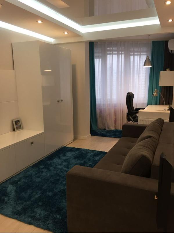 Sale 4 bedroom-(s) apartment 104 sq. m., Dragomanova Street 4а