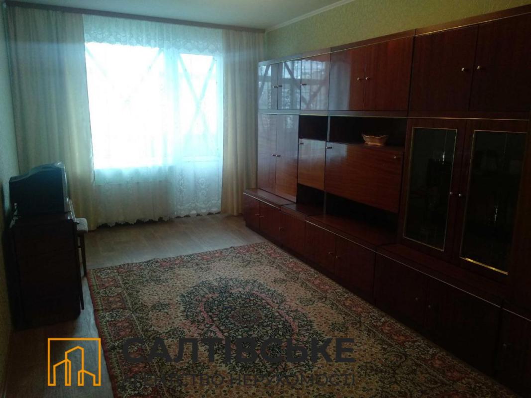 Продаж 3 кімнатної квартири 64 кв. м, Тракторобудівників просп. 107