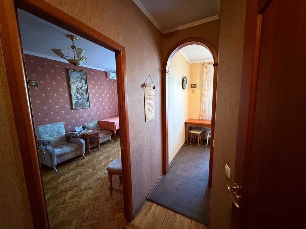 Продажа 2 комнатной квартиры 42 кв. м, Соборности просп. 5