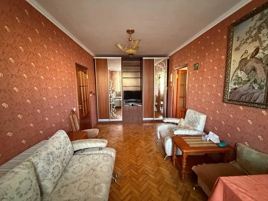 Продажа 2 комнатной квартиры 42 кв. м, Соборности просп. 5