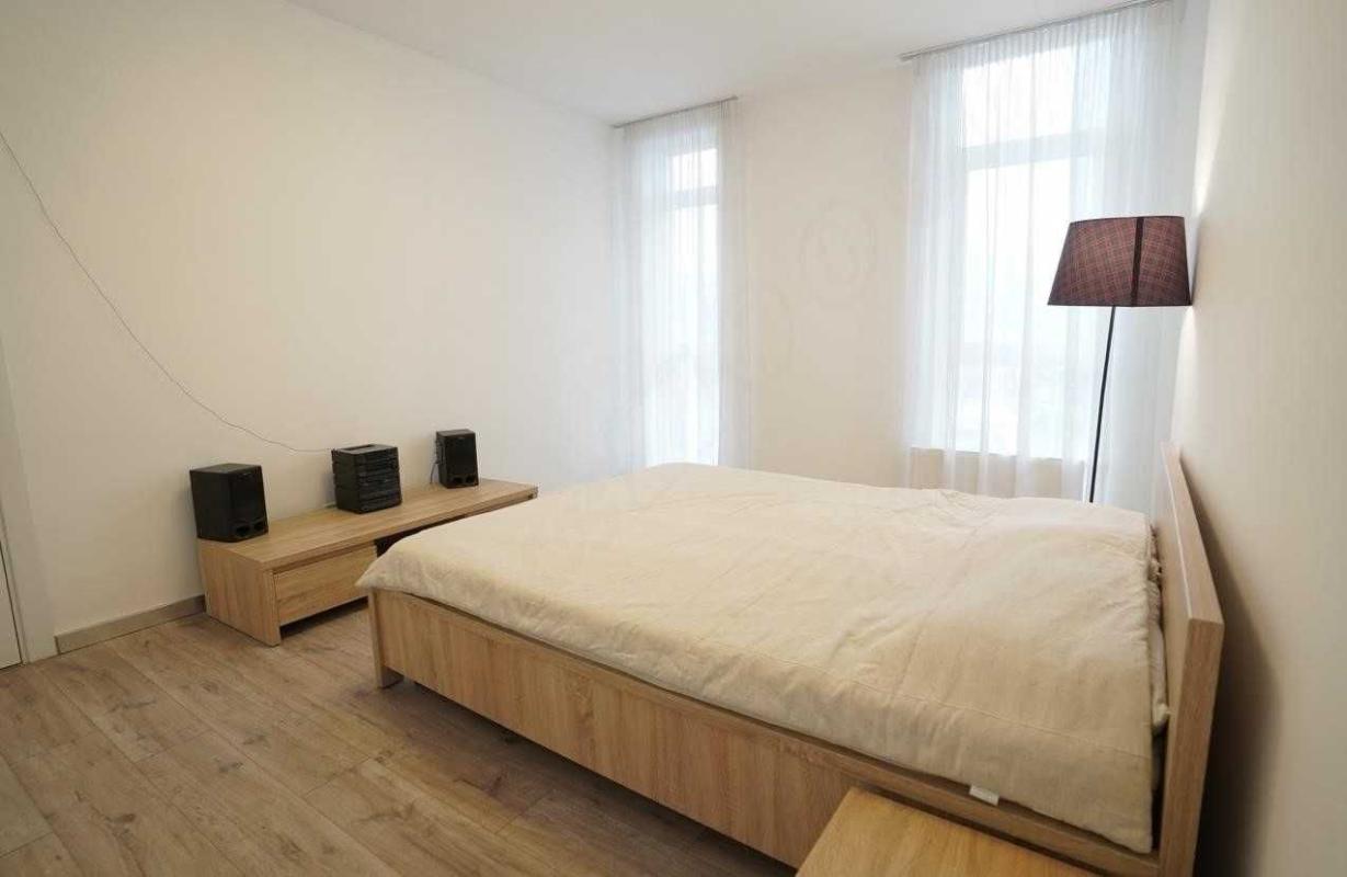 Sale 1 bedroom-(s) apartment 70 sq. m., Rostyslavska street (Marshala Rybalko Street) 5б