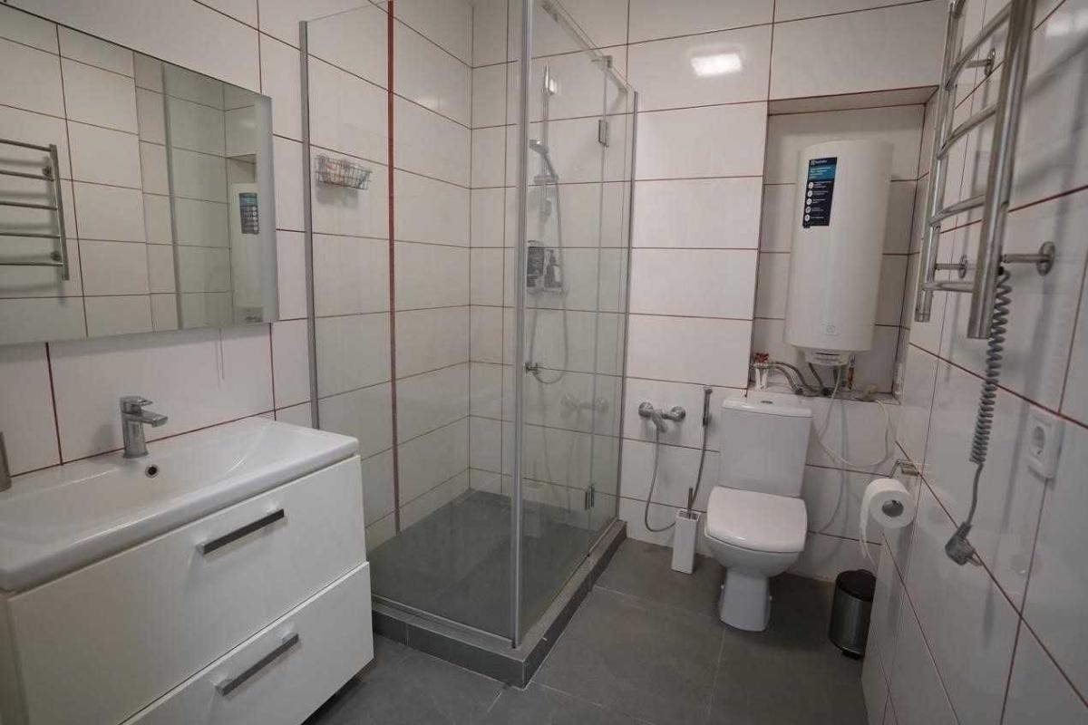 Sale 1 bedroom-(s) apartment 70 sq. m., Rostyslavska street (Marshala Rybalko Street) 5б