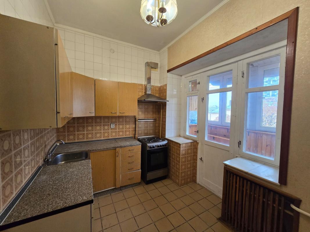 Sale 2 bedroom-(s) apartment 49 sq. m., Vasylia Tiutiunnyka Street (Anri Barbiusa Street) 5