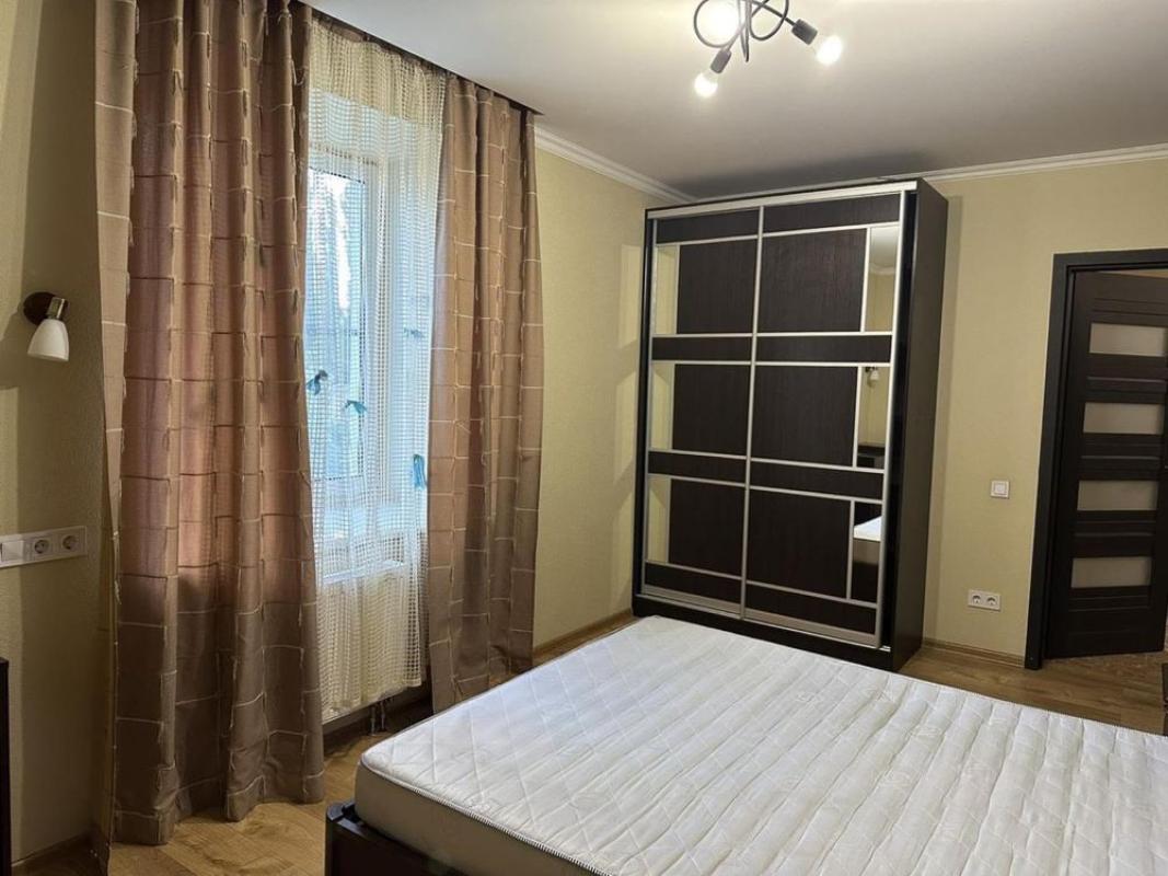 Sale 2 bedroom-(s) apartment 81 sq. m., Herzena Street 35