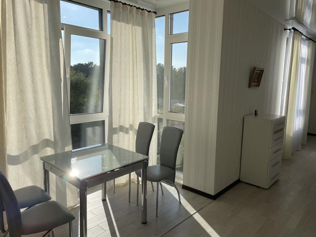 Sale 1 bedroom-(s) apartment 36 sq. m., Liubomyra Huzara Avenue (Kosmonavta Komarova Avenue)