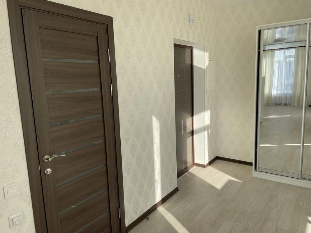 Sale 1 bedroom-(s) apartment 36 sq. m., Liubomyra Huzara Avenue (Kosmonavta Komarova Avenue)