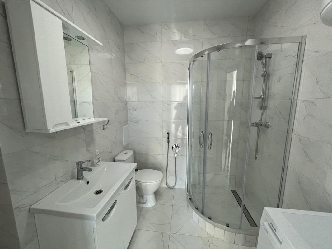 Sale 1 bedroom-(s) apartment 36 sq. m., Liubomyra Huzara Avenue (Kosmonavta Komarova Avenue)