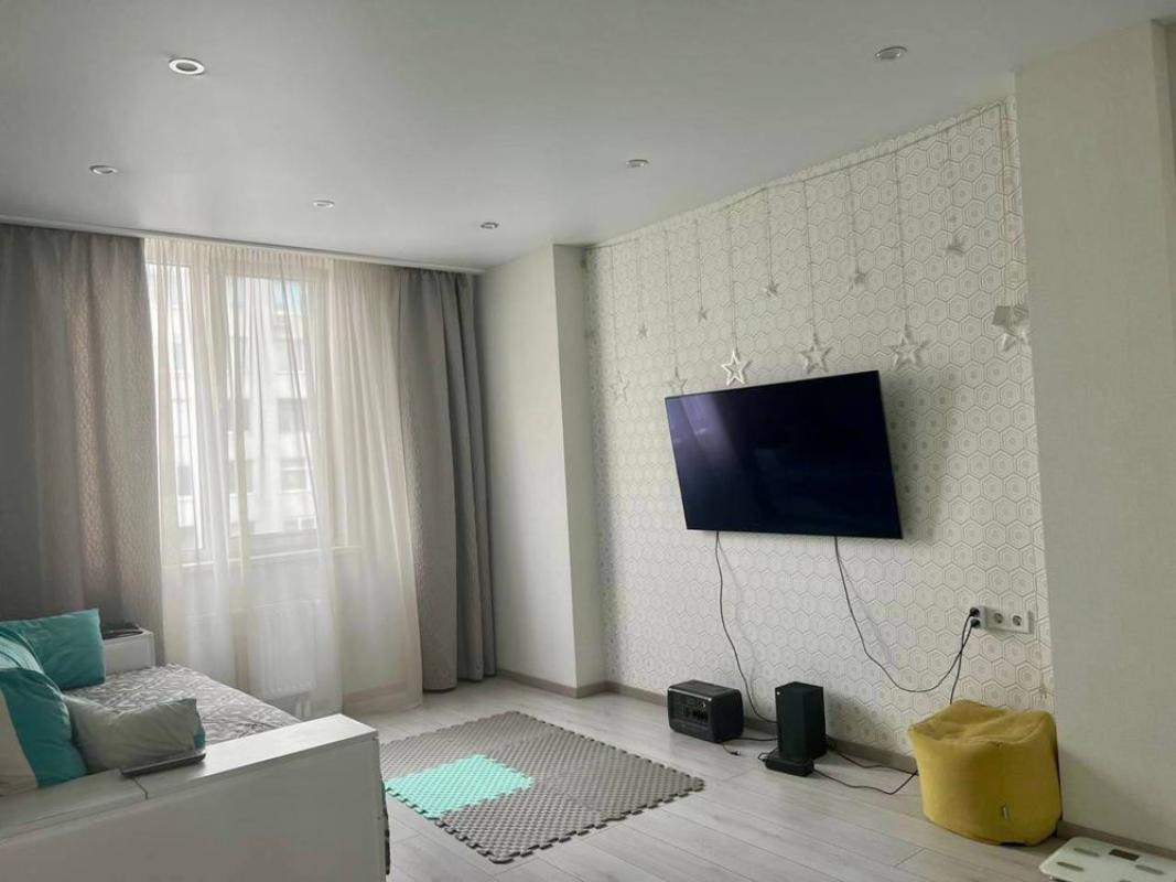 Sale 3 bedroom-(s) apartment 83 sq. m., Osvity Street 16