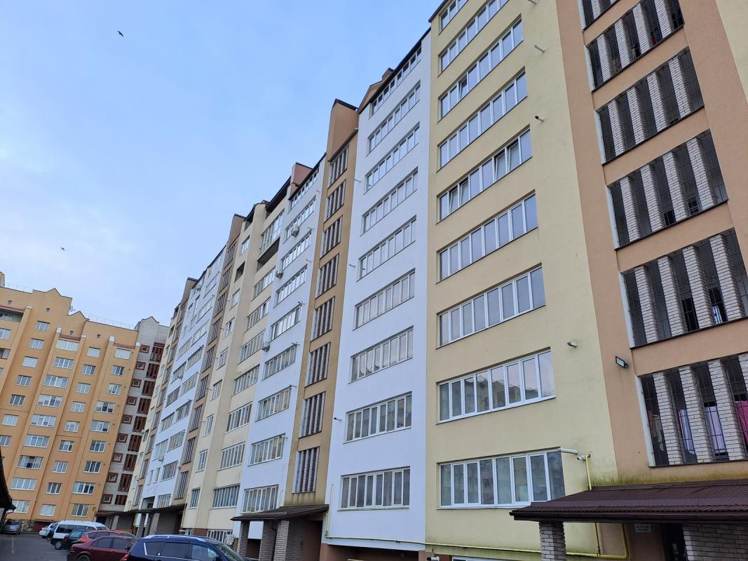 Sale 3 bedroom-(s) apartment 84 sq. m., Illyenka street