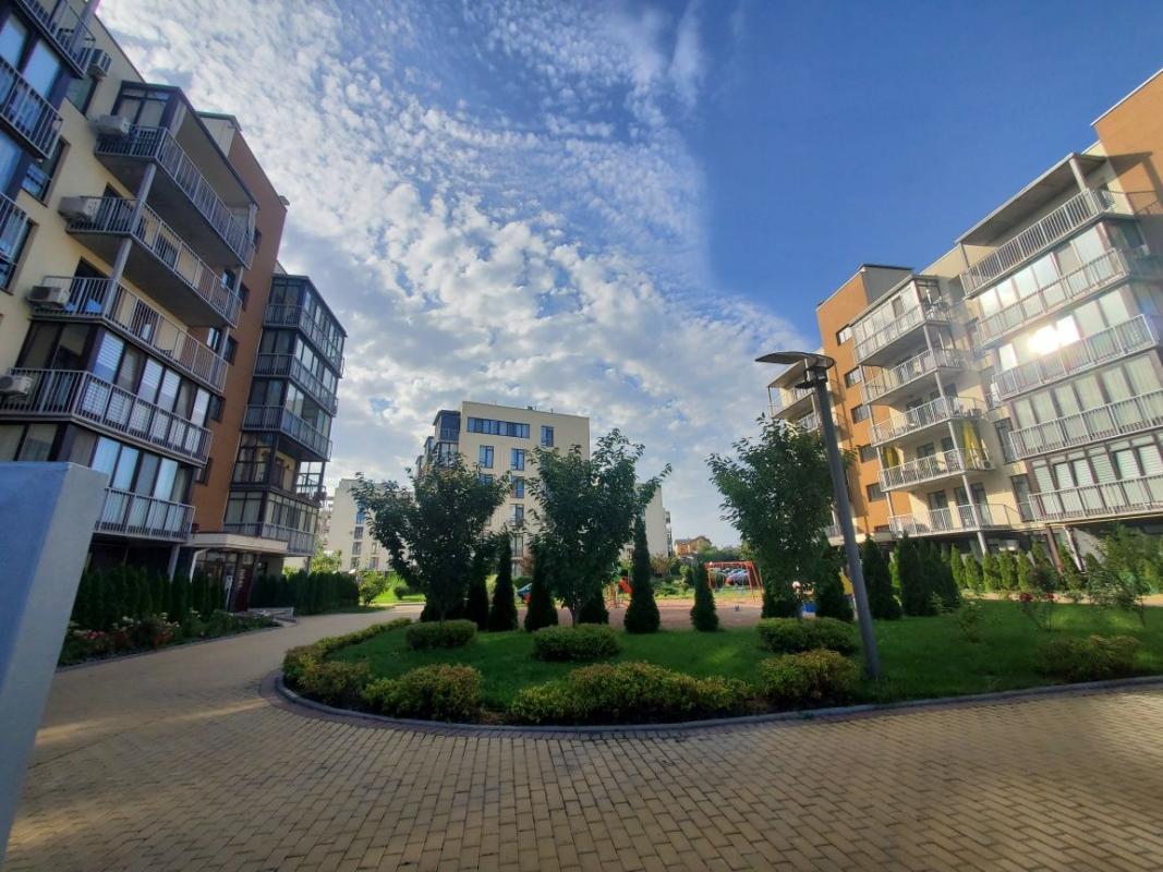 Продажа 3 комнатной квартиры 57 кв. м, Сергея Данченко ул. 12