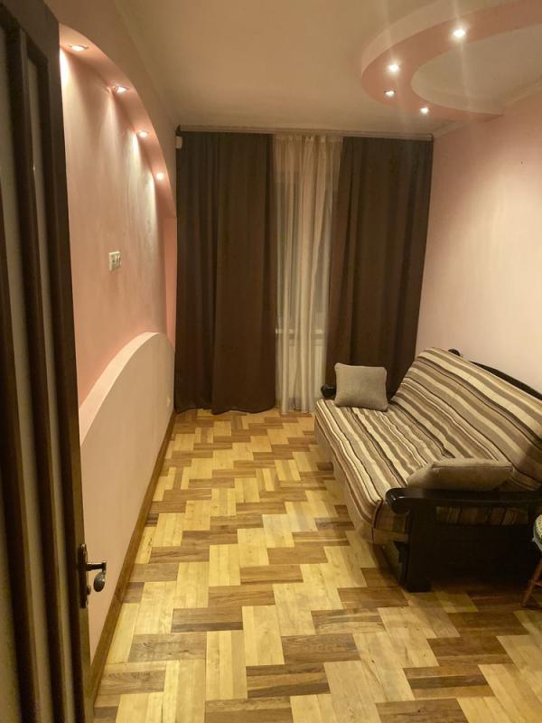 Sale 3 bedroom-(s) apartment 60 sq. m., Vidradnyi Avenue 12