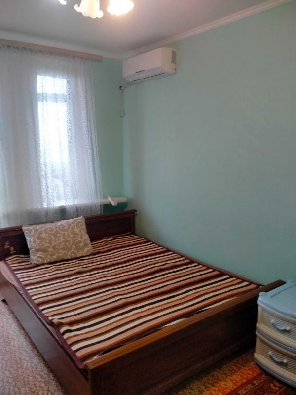 Long term rent 1 bedroom-(s) apartment Valentynivska street 22