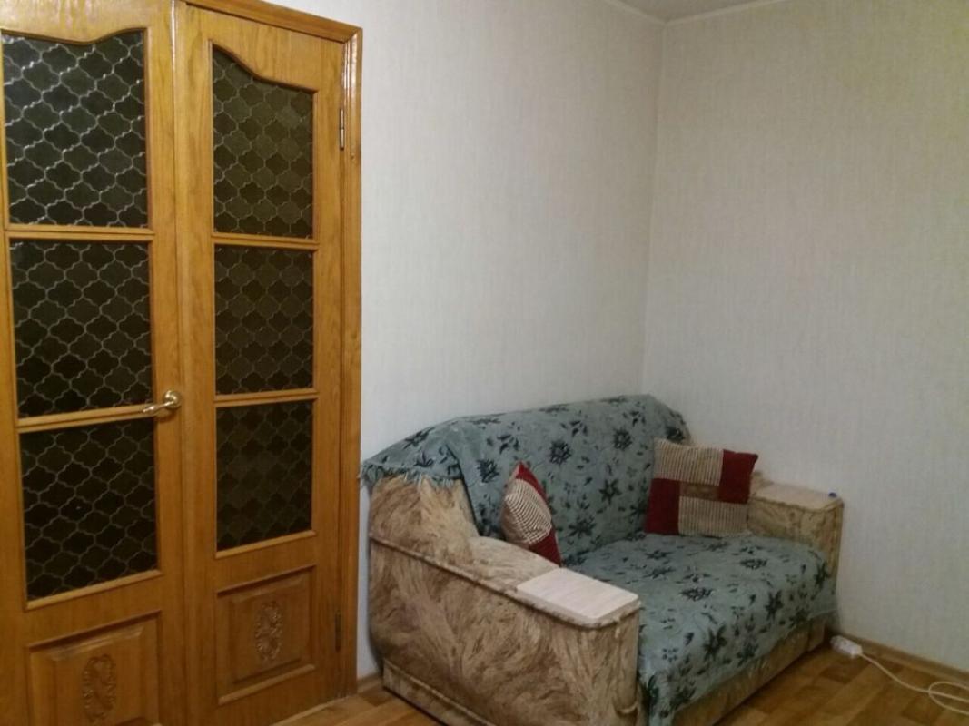 Long term rent 1 bedroom-(s) apartment Polyova Street 4