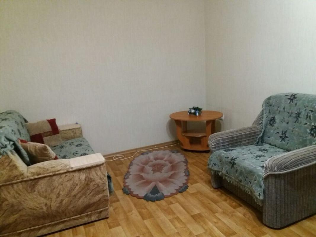 Long term rent 1 bedroom-(s) apartment Polyova Street 4