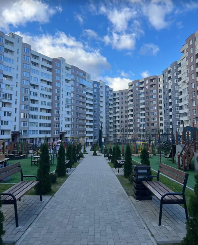 Продаж 2 кімнатної квартири 53 кв. м, Київська вул. 5