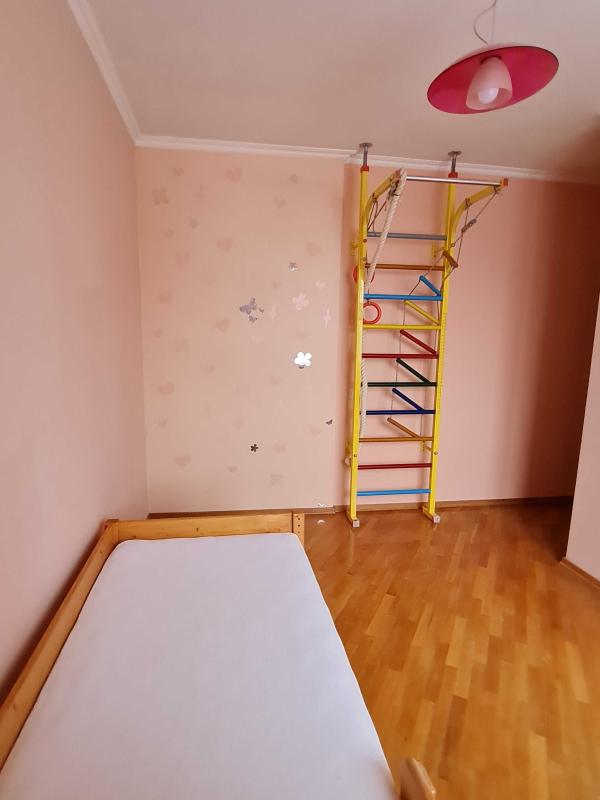 Long term rent 4 bedroom-(s) apartment Tatarska Street 3/2