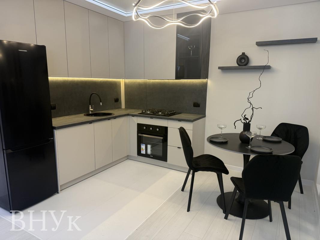 Продажа 3 комнатной квартиры 61 кв. м, Киевская ул. 4