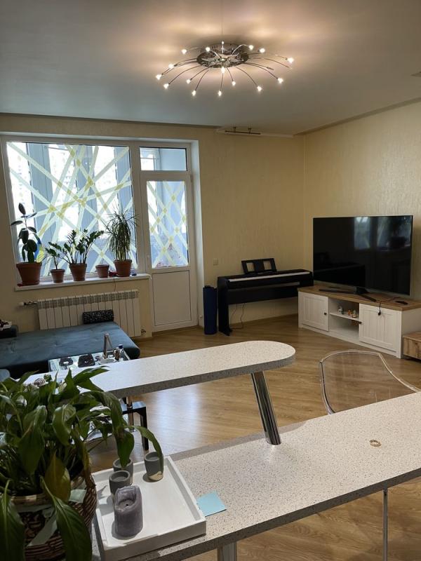 Long term rent 2 bedroom-(s) apartment Dniprovska Embarkment 19А