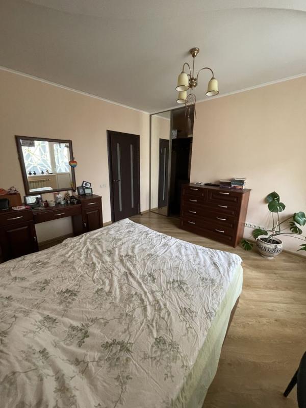 Long term rent 2 bedroom-(s) apartment Dniprovska Embarkment 19А