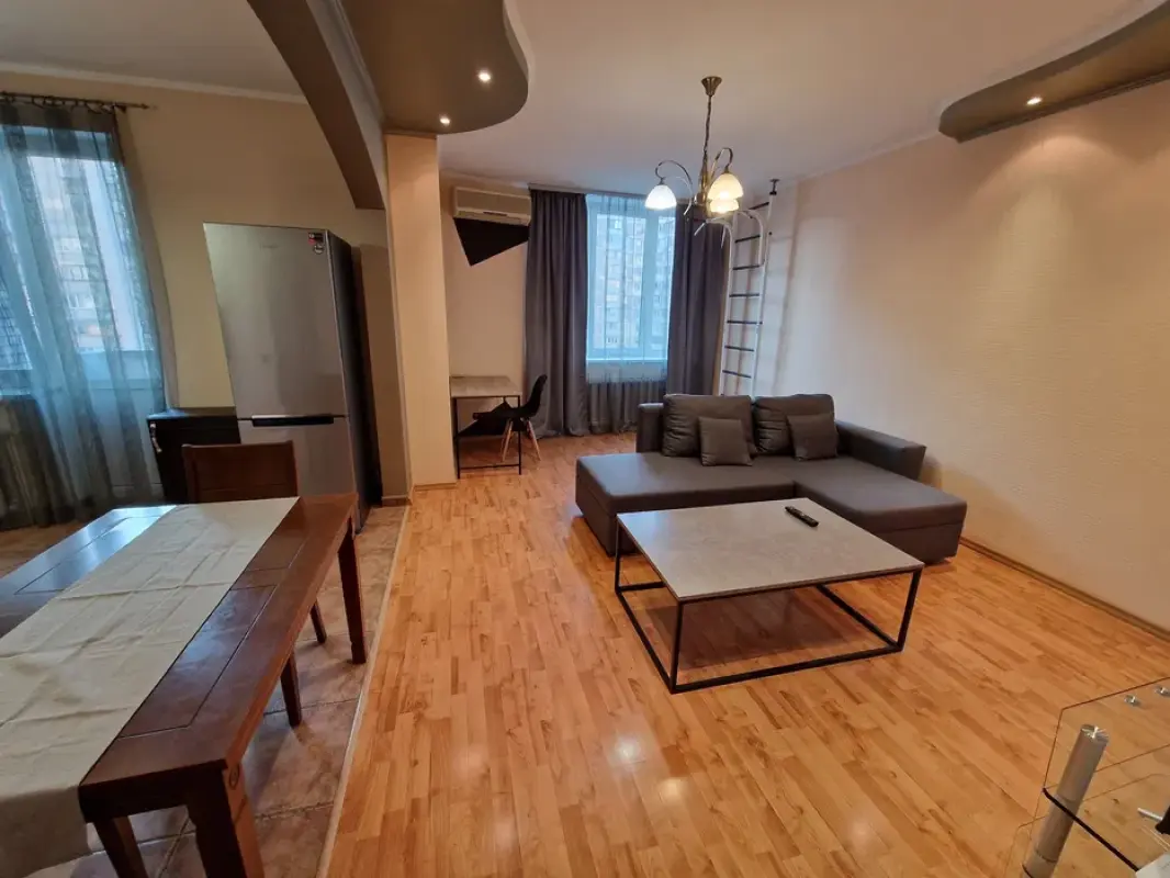 Long term rent 3 bedroom-(s) apartment Oleksandra Koshytsia Street 9б