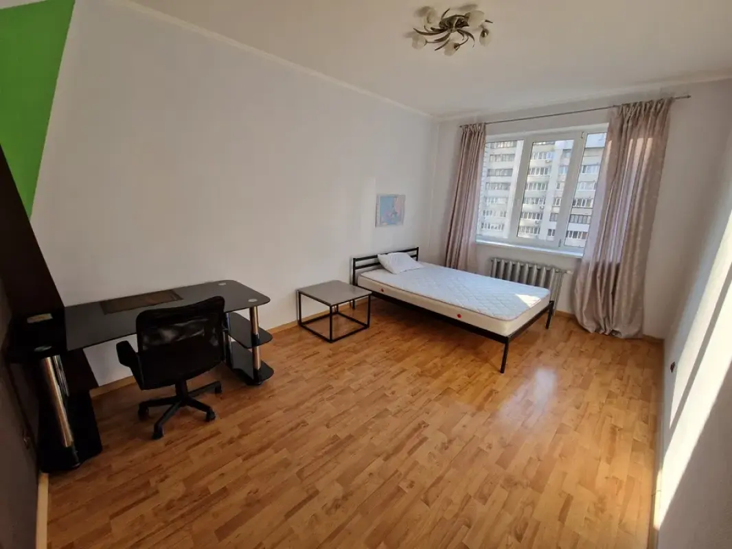 Long term rent 3 bedroom-(s) apartment Oleksandra Koshytsia Street 9б